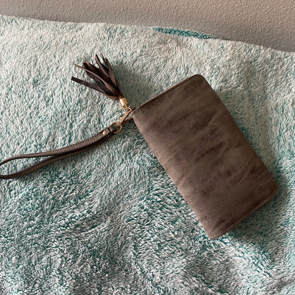 Gray wristlet with phone holder